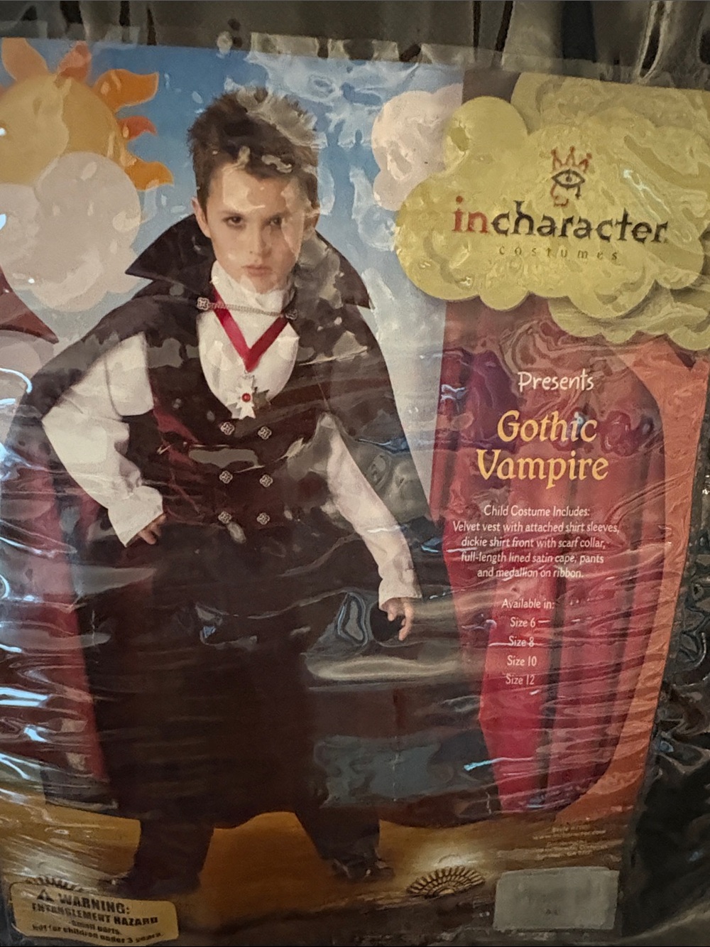 InCharacter Gothic Vampire Costume for Kids - Black and White